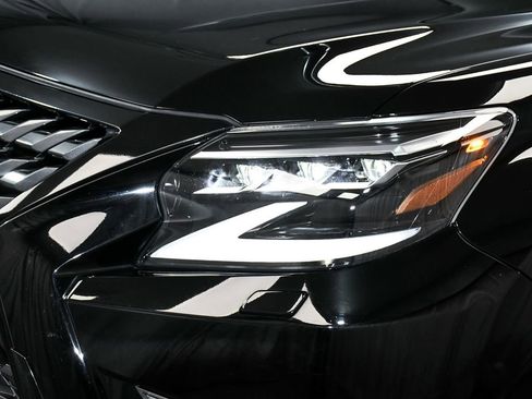 Used 2023 Lexus GX 460 Luxury w/ Sport Design Package image 76