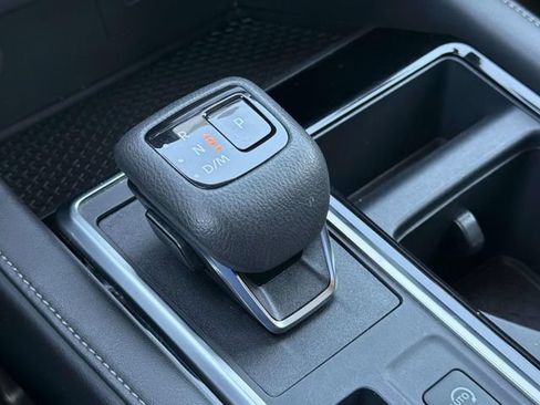 Certified 2025 Nissan Pathfinder SV FWD image 15