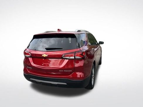 Used 2023 Chevrolet Equinox Premier AWD/4WD image 6