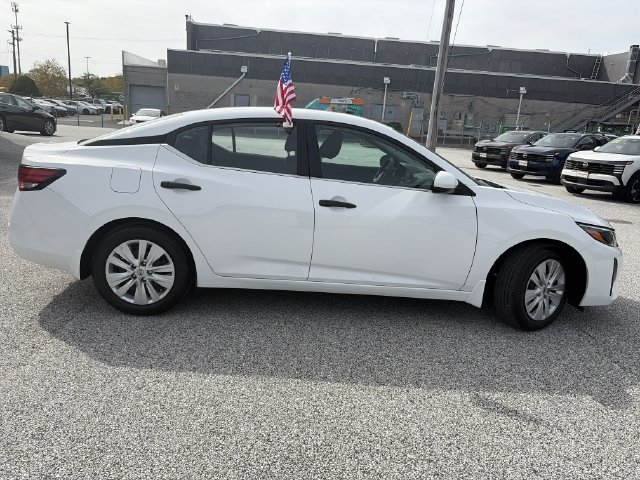 Used 2025 Nissan Sentra S FWD image 8