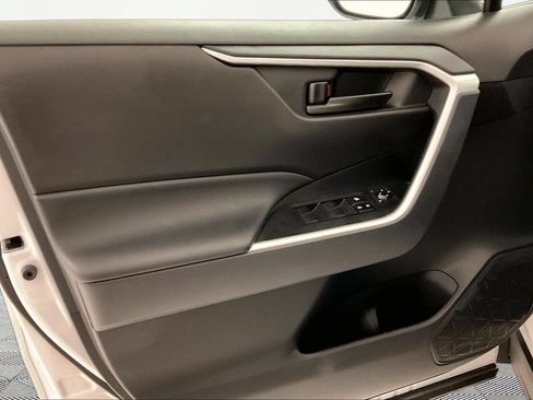 Used 2024 Toyota RAV4 LE AWD/4WD image 15