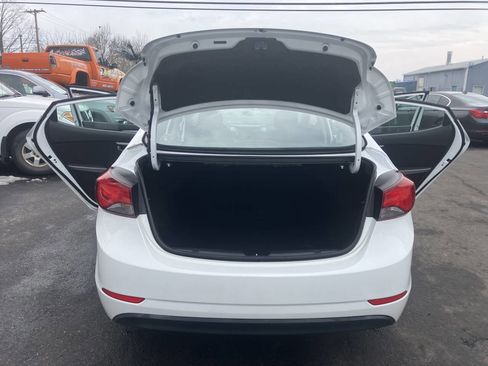 Used 2015 Hyundai Elantra SE w/ Option Group 03 image 10