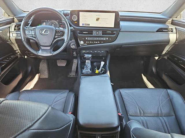 Used 2024 Lexus ES 300h w/ Accessory Package (Z2) FWD image 18