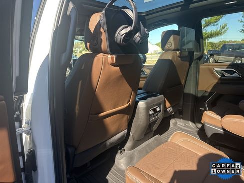 Used 2024 Chevrolet Tahoe High Country w/ Advanced Technology Package image 43