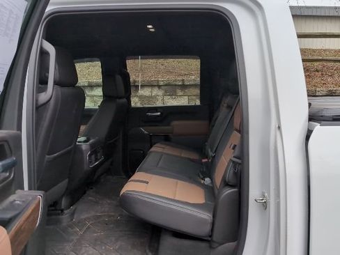 Used 2023 Chevrolet Silverado 2500 High Country image 21