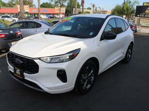 Used 2023 Ford Escape ST-Line w/ Tech Pack #1 image 4