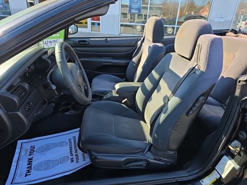 Used 2006 Chrysler Sebring Convertible image 7
