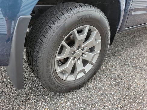 Used 2021 Nissan Frontier SV image 26