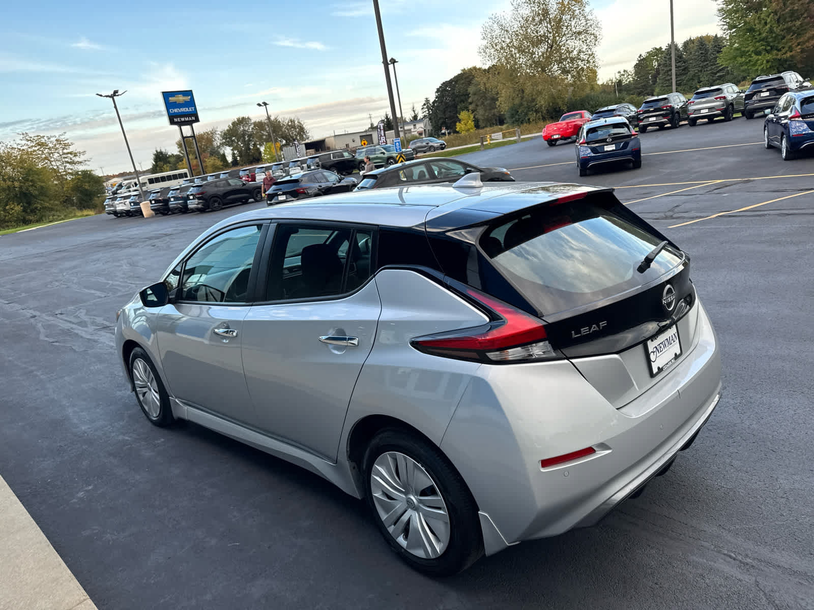 Used 2025 Nissan Leaf S FWD image 9