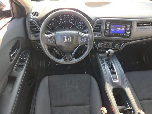 Used 2022 Honda HR-V LX image 17