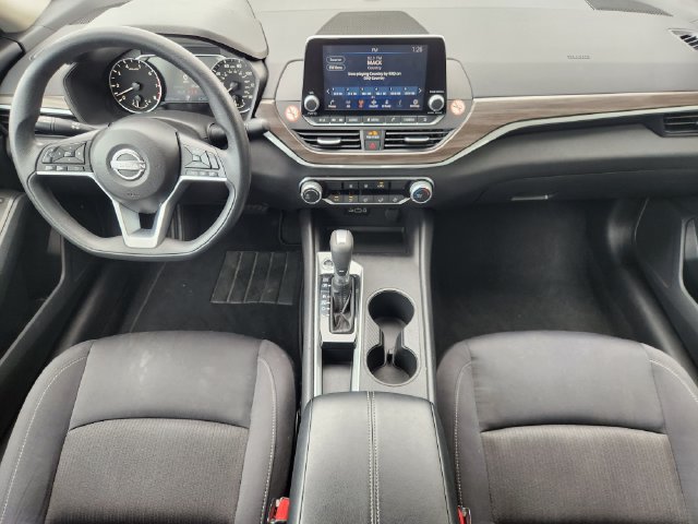 Used 2025 Nissan Altima 2.5 SV FWD image 26