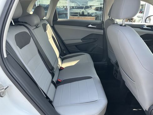 Certified 2023 Volkswagen Taos SE image 24