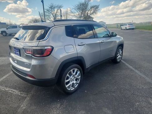 Used 2022 Jeep Compass Latitude AWD/4WD image 4