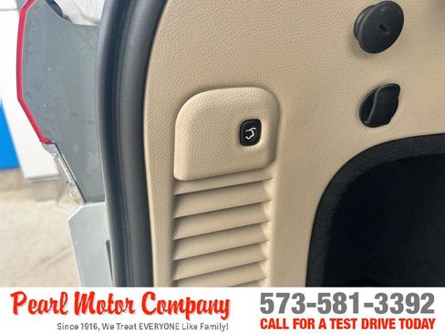 Used 2019 Jeep Grand Cherokee Limited AWD/4WD image 23