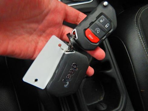 Used 2020 Jeep Wrangler Unlimited Sport AWD/4WD image 20