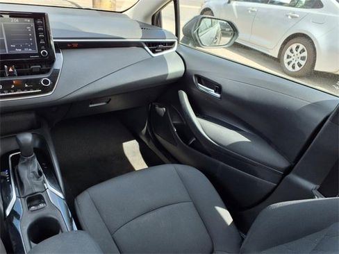 Used 2021 Toyota Corolla LE image 14