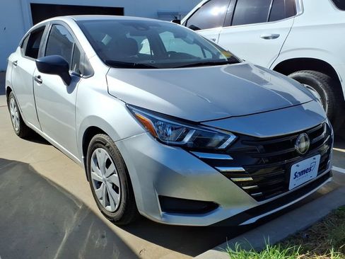 Used 2023 Nissan Versa S w/ Trunk Package FWD image 1