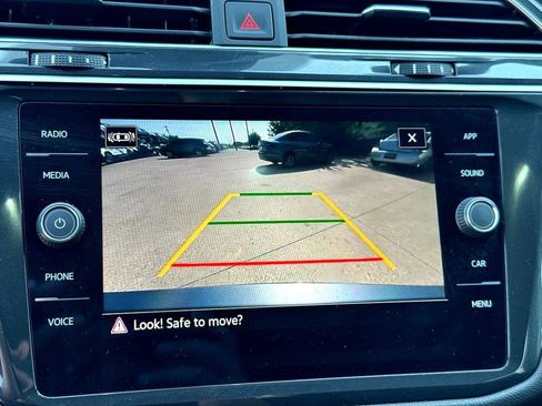 Certified 2023 Volkswagen Tiguan SE R-Line FWD image 24