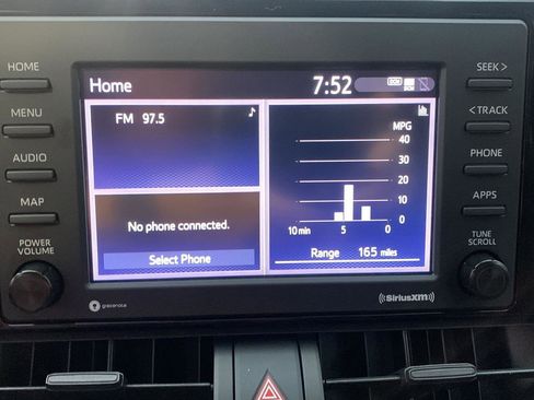 Used 2021 Toyota RAV4 LE image 7