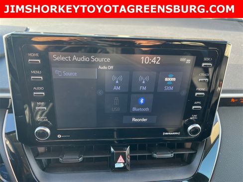 Used 2021 Toyota Corolla LE image 16