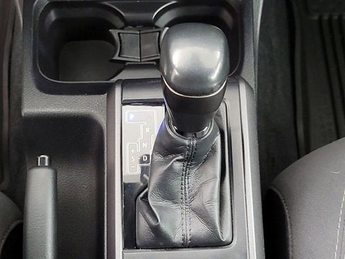 Used 2018 Toyota Tacoma TRD Off-Road image 8