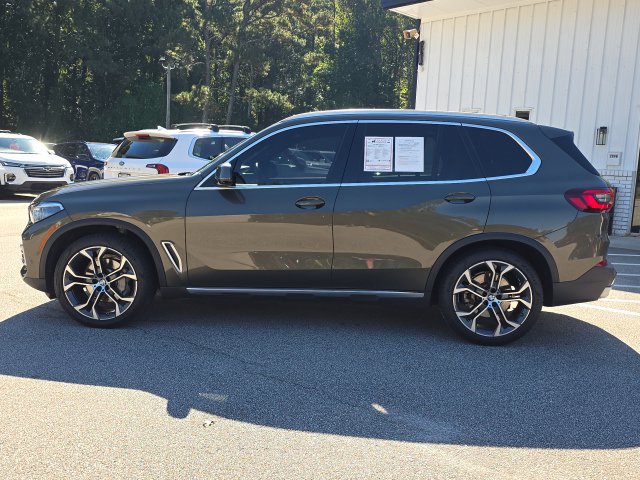 Used 2022 BMW X5 sDrive40i w/ Executive Package RWD image 2