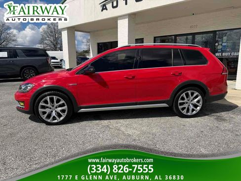 Used 2019 Volkswagen Golf Alltrack SEL AWD/4WD image 3