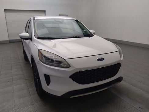 Used 2020 Ford Escape SE image 13