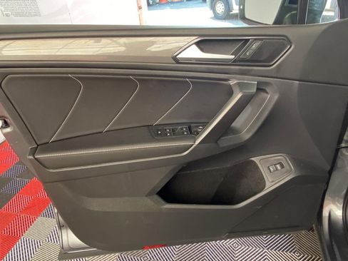 Used 2022 Volkswagen Tiguan SE image 20
