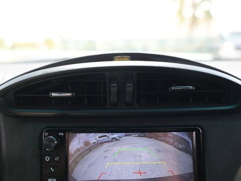 Used 2017 Toyota 86 RWD image 30