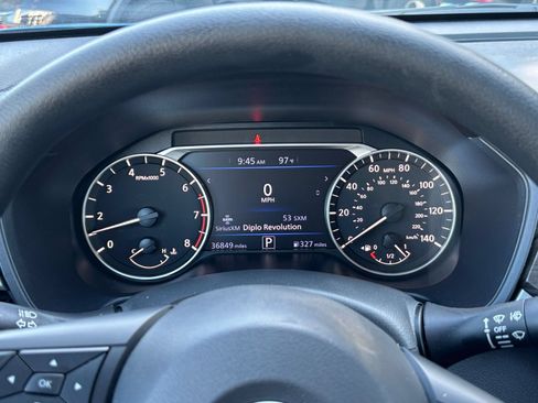 Used 2025 Nissan Altima 2.5 SV FWD image 40