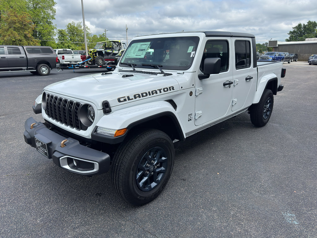 New 2026 Jeep Gladiator Sport AWD/4WD image 4
