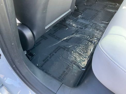 Used 2023 Tesla Model 3 Standard Range image 28