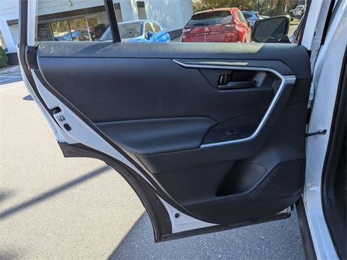 Used 2020 Toyota RAV4 LE image 23