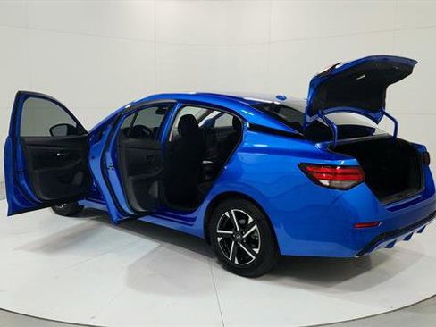 Used 2025 Nissan Sentra SV image 30