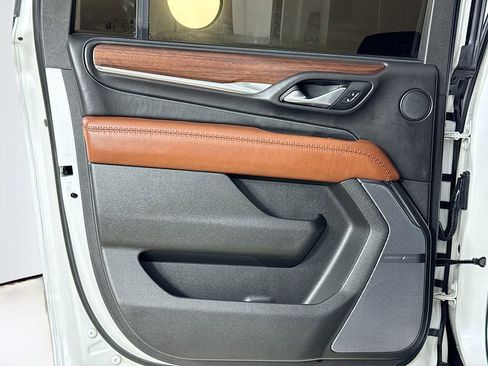 Used 2023 GMC Yukon XL Denali Ultimate image 22