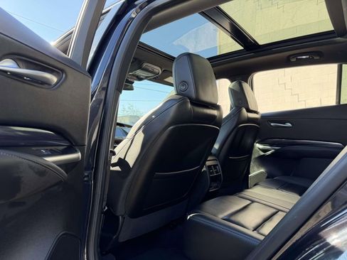 Used 2023 Cadillac XT4 Luxury w/ Cold Weather Package AWD/4WD image 22