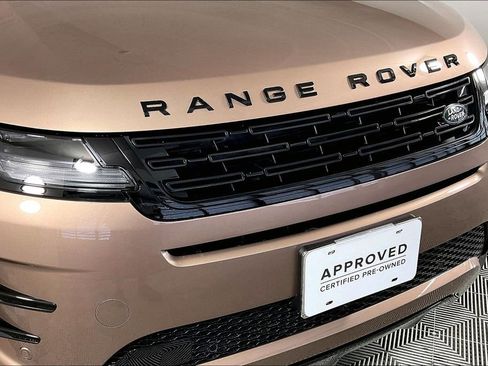 Used 2024 Land Rover Range Rover Evoque Dynamic SE image 30