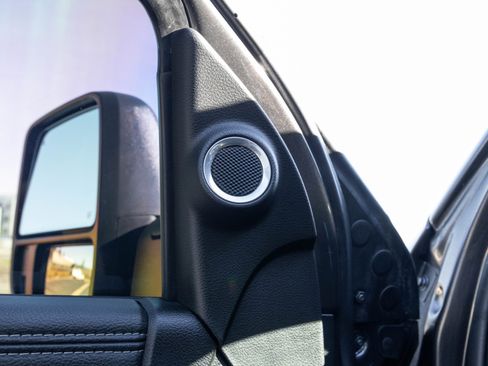 Used 2024 RAM 2500 Laramie w/ Night Edition image 30