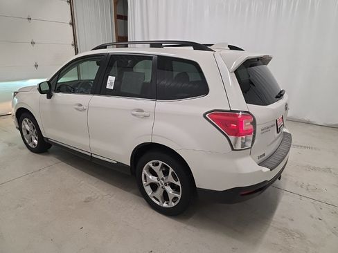 Used 2017 Subaru Forester 2.5i Touring w/ Popular Package #2 AWD/4WD image 3