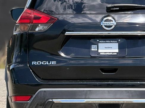 Used 2017 Nissan Rogue SV image 13