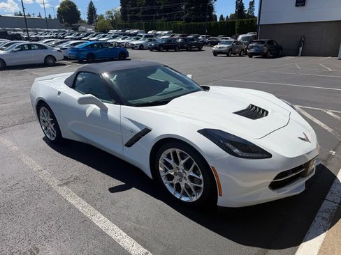 Used 2016 Chevrolet Corvette Stingray Convertible w/ 3LT Preferred Equipment Group RWD image 3