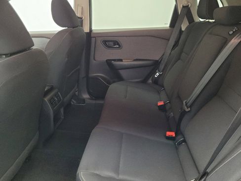 Used 2023 Nissan Rogue S FWD image 18