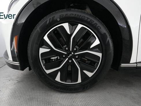 Used 2024 Kia EV6 Wind RWD image 19
