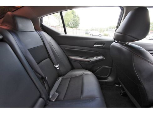 Used 2022 Nissan Altima 2.5 SR w/ Midnight Edition Package FWD image 13