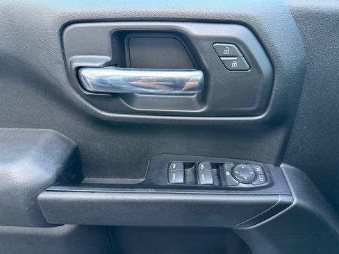 Used 2019 Chevrolet Silverado 1500 Custom w/ Custom Value Package AWD/4WD image 10