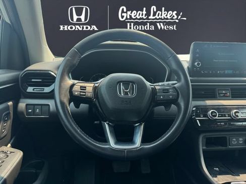 Used 2025 Honda Pilot EX-L image 12