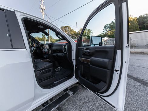 Used 2023 Chevrolet Silverado 3500 High Country w/ Safety Package II image 32