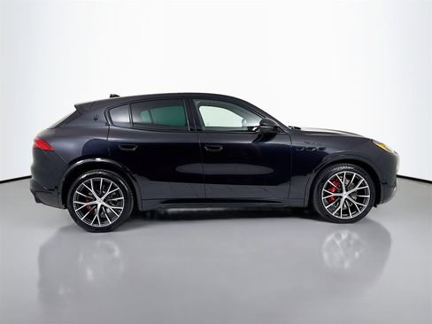 New 2026 Maserati Grecale Modena image 9