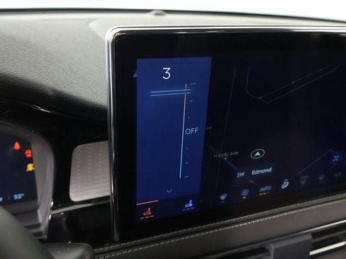 New 2026 Lincoln Corsair Premiere image 7